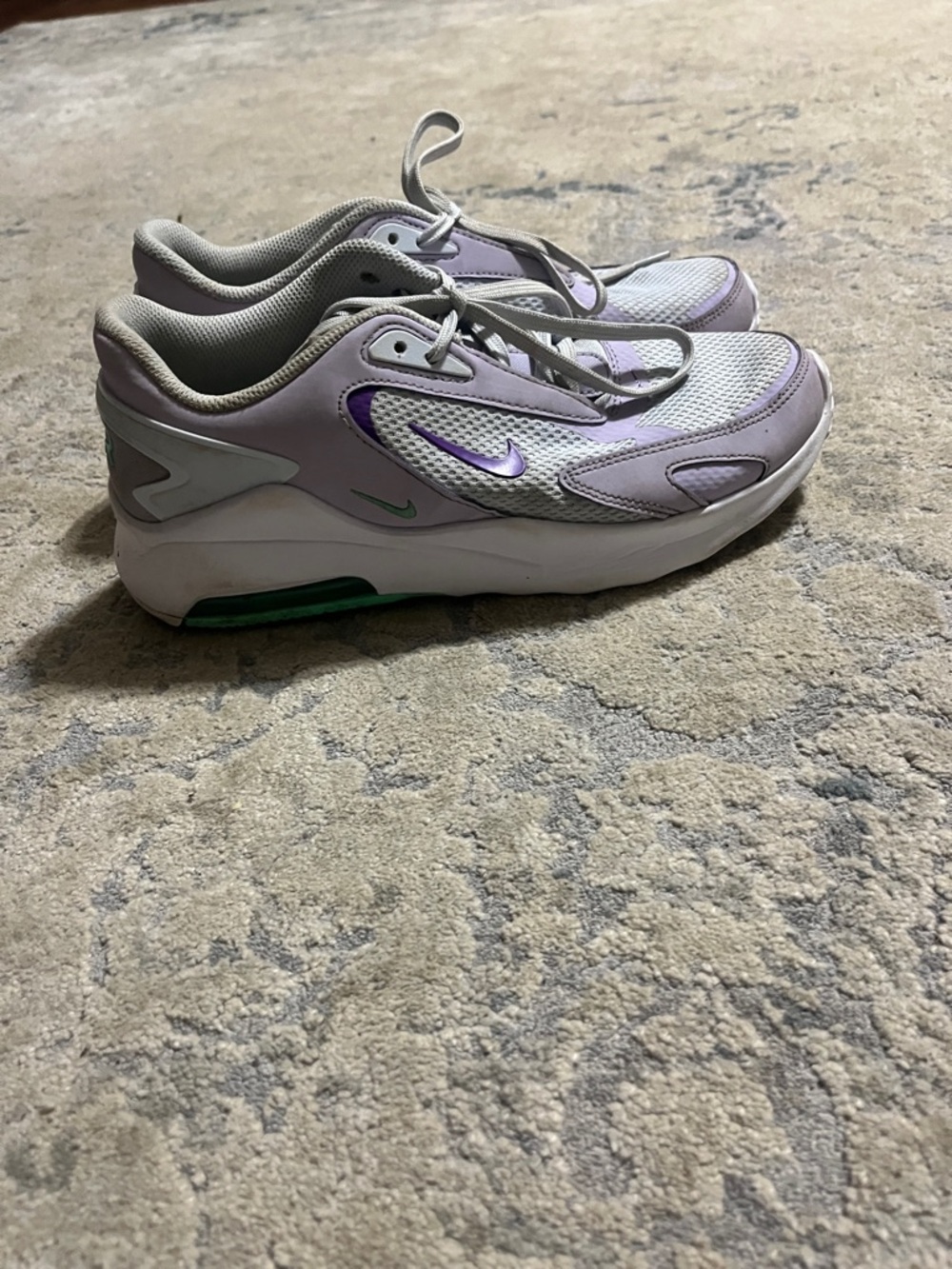 Nike Women’s Lavender and White Athletic Sneakers with Green Accents